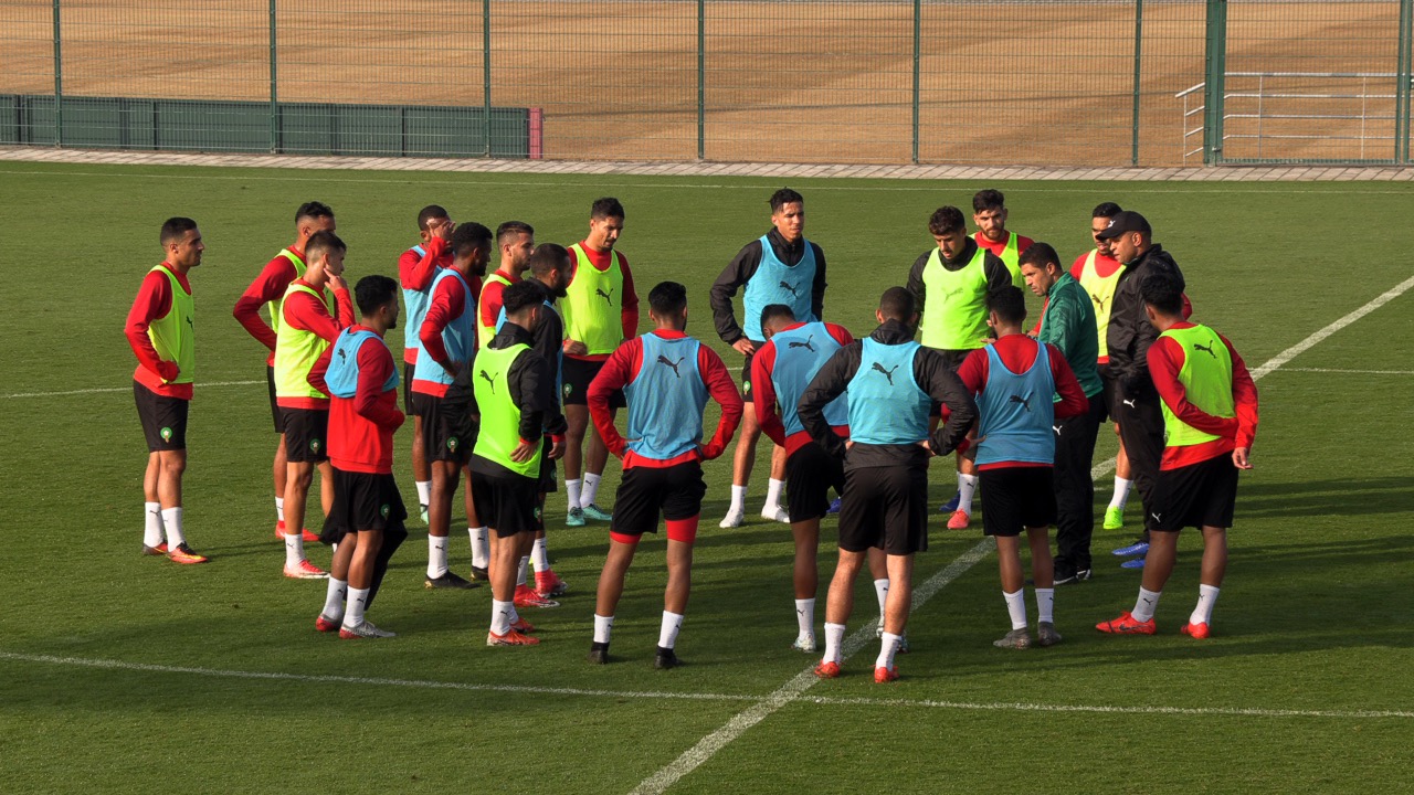 المنتخب الوطني للاعبين المحليين يستعد بمركب محمد السادس لكرة القدم