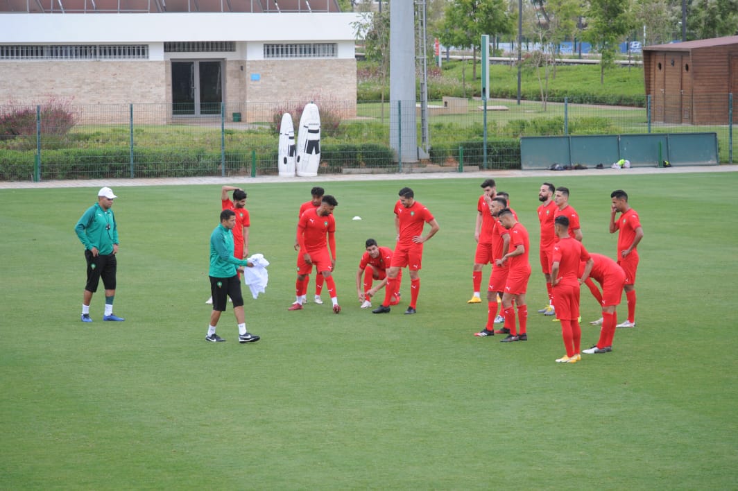 تداريب المنتخب الوطني الرديف بمركب محمد السادس لكرة القدم