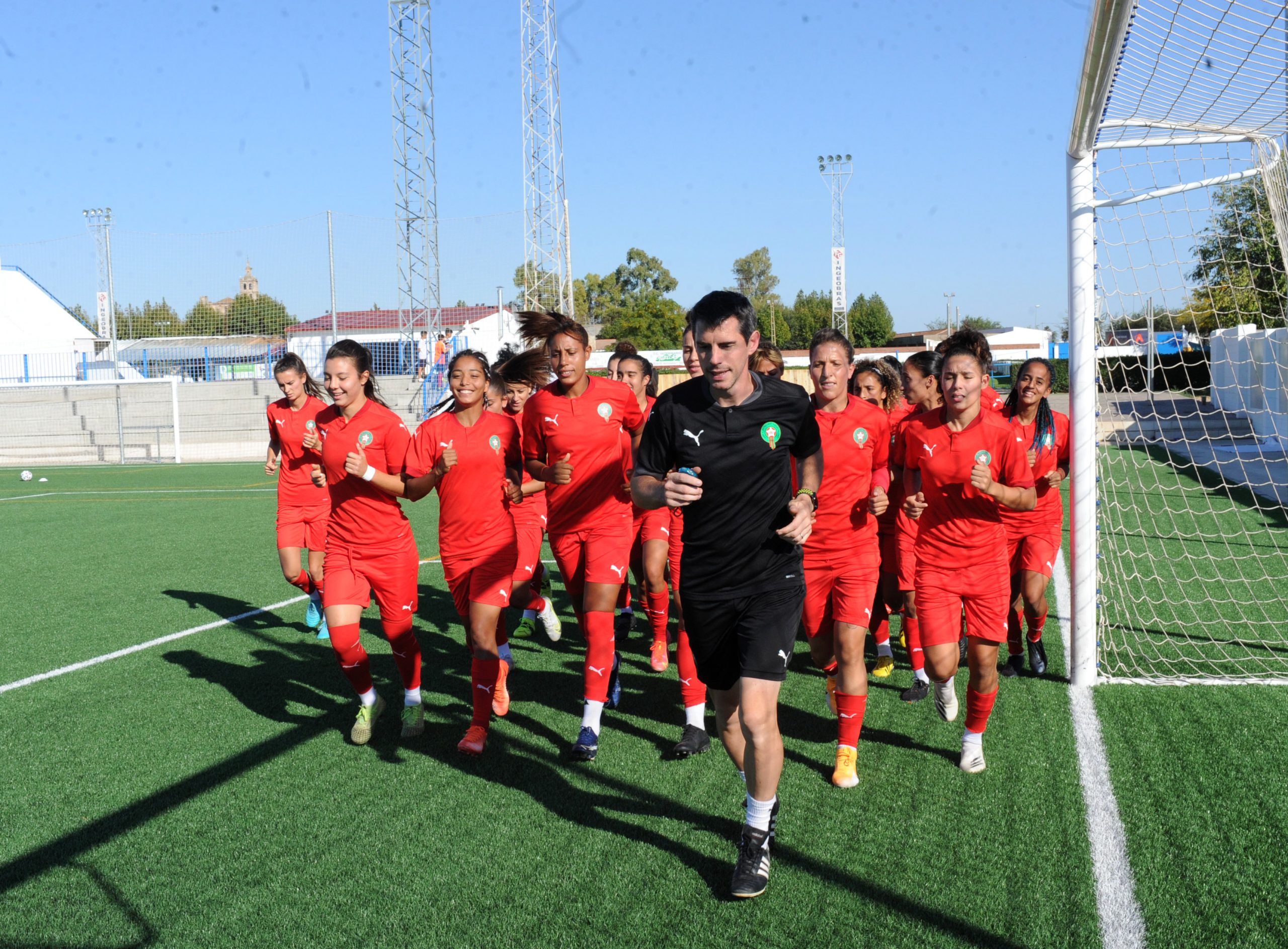 المنتخب الوطني لكرة القدم النسوية يجري أول حصة تدريبية باسبانيا إستعدادا للقاء البلد المضيف