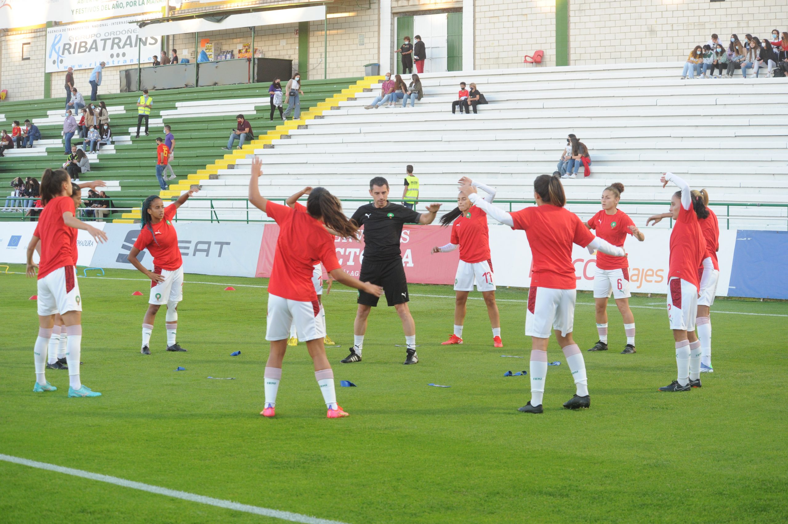 تشكيلة المنتخب الوطني لكرة القدم النسوية أمام اسبانيا