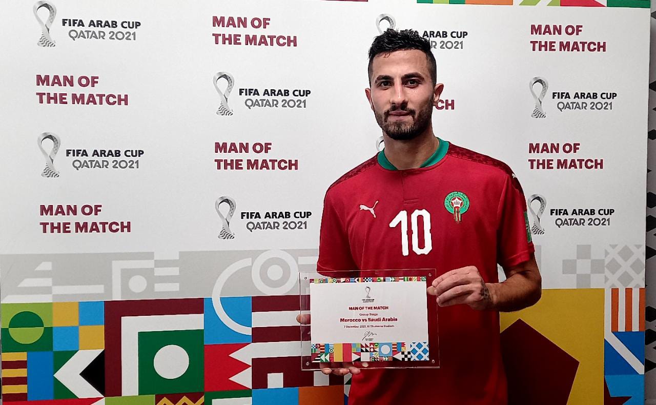 أيمن الحسوني أحسن لاعب في مباراة المنتخب الوطني أمام السعودية