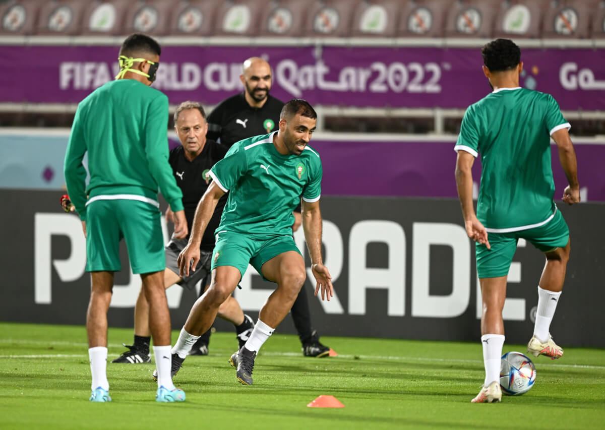 المنتخب الوطني يخوض أول حصة تدريبية بقطر